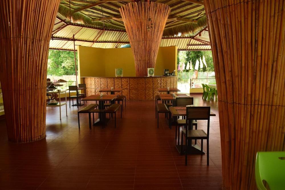 Loboc Riverfront Resort And Restaurant Esterno foto